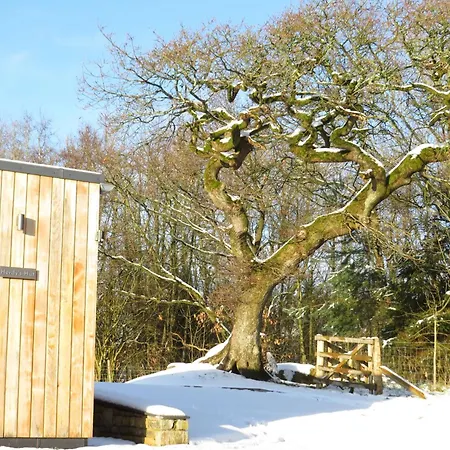 아파트 The At Thornbrook *